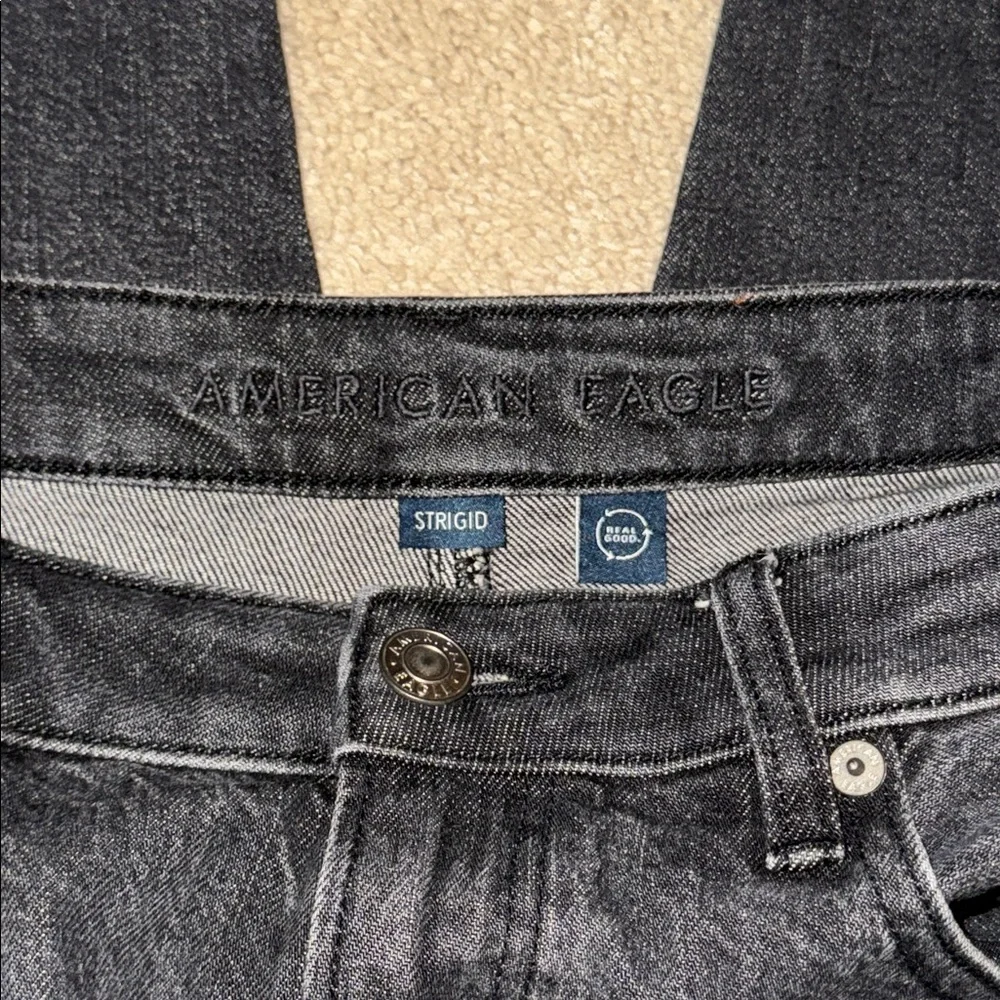 American Eagle Strigid Mom Jeans - Picture 4 of 6